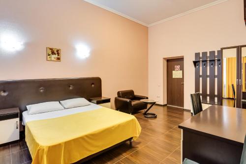 Ostrovsky Hotel - image 9