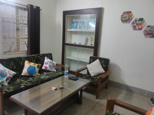 Spacious 1 bhk, A minute away from the Airport