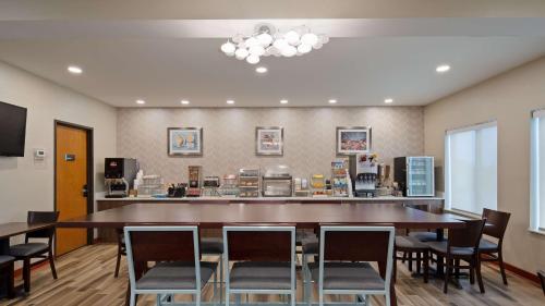 Best Western St. Clairsville Inn & Suites