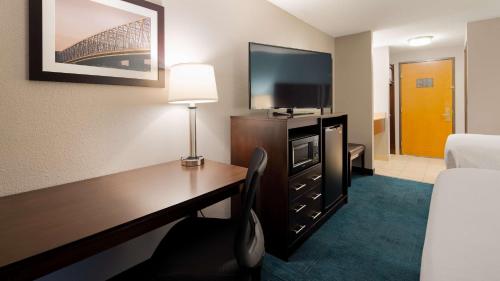 Best Western St. Clairsville Inn & Suites