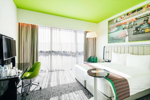 room detail thumbnail 1