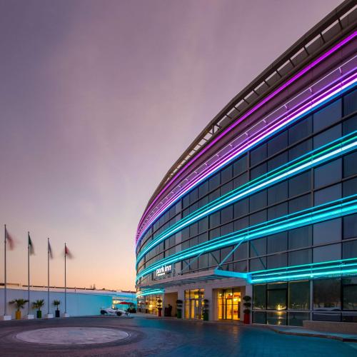 Park Inn by Radisson Dubai Motor City, Dubai
