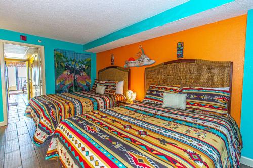 Direct Oceanfront Suite with Beautiful Decor and Accents Monterey Bay 1119 Sleeps 8 Guests