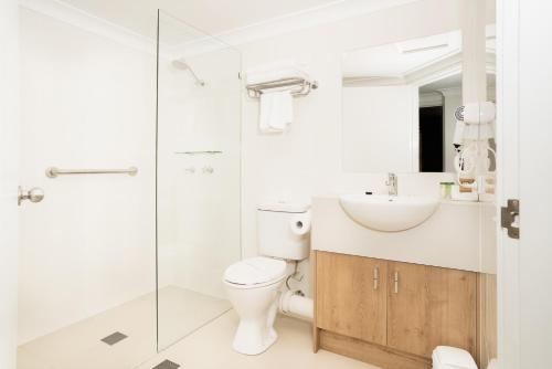 Caribbean Motel Room Type - Family Room with Side Sea View Caribbean Motel Room Type - Family Room with Side Sea View
