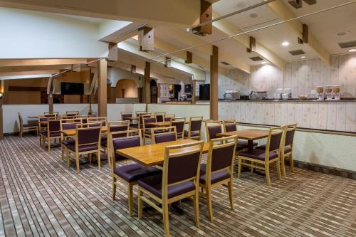 อาหารและเครื่องดื่ม, เบย์มอนต์ บาย วินด์แฮม ควีนส์เบอรี/เลคจอร์จ (Baymont by Wyndham Queensbury/Lake George) in ควีนสบิวรี (NY)