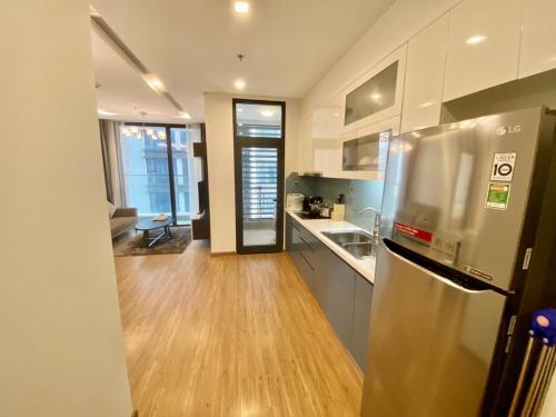 Vinhomes Metropolis Hanoi Apartment Hotel - image 2