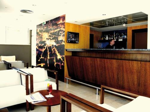 Bar/ Salón, Eurosol Residence Hotel Apartamento in Leiria