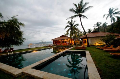 Beach, Cocotinos Hotel Sekotong Lombok in Sekotong