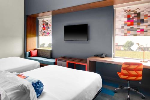 Aloft Two Queens, Guest room, 2 Queen