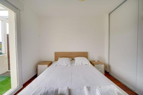 Lovely house Mérignac with terrace gîte à louer Béchade