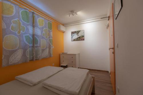 Small Double Room with Shared Bathroom