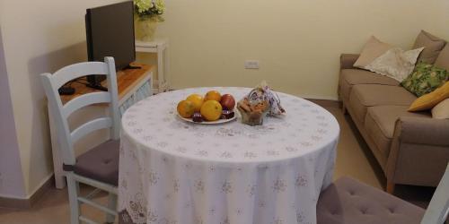 The House By The Mulberry Tree in 네베 일란