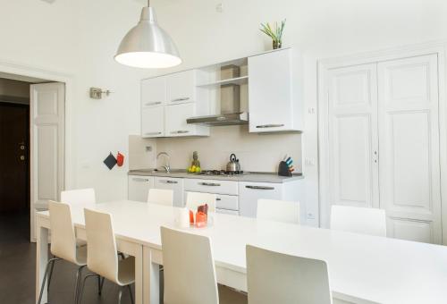 Flatinrome Termini 2 Grande appartamento luminoso in centro - image 7