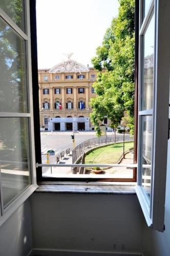 Flatinrome Termini 2 Grande appartamento luminoso in centro - image 2