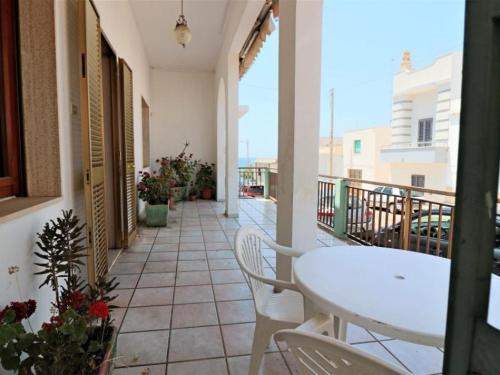  casa vicino mare ( sea rocks cottage) in Marina di Mancaversa