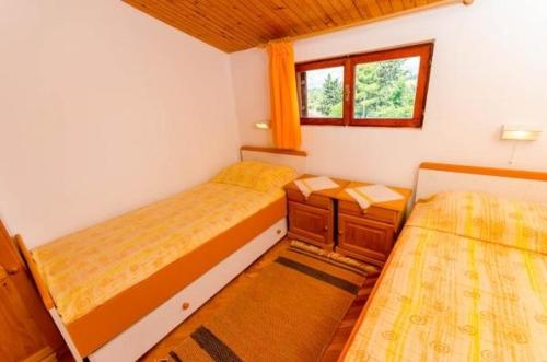 Apartment in Okrug Gornji with sea view, terrace, air conditioning, W-LAN 5045-1