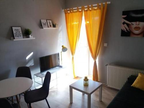 Holiday apartment in Tribunj with balcony, air conditioning, W-LAN 5042-5