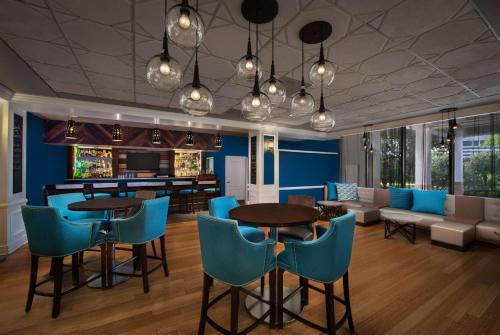 Wyndham Garden Lake Buena Vista Disney Springs® Resort Area - image 10