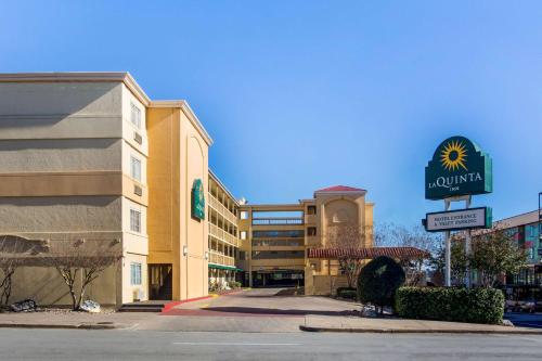 La Quinta Inn by Wyndham Austin Capitol / Downtown in Austin, USA