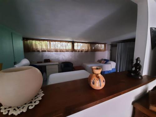 Un apartamento vacacional con detalles de un hogar