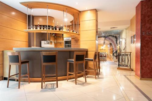CITY Hotel Sofia - image 5