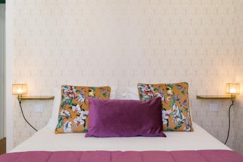 Baixa bright 2 bedrooms FLAT, perfect gem!