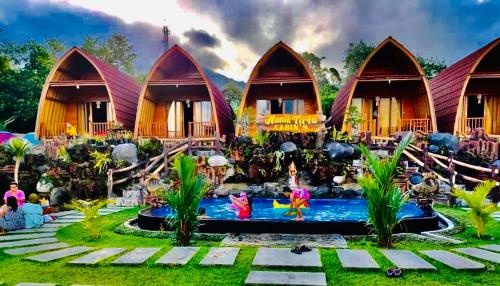 Volcanoside Manik’s Tirta and Restaurant