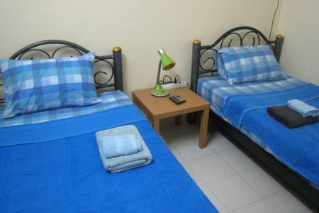 Phuket Town Budget House