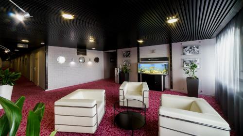Shared lounge/TV area, Marins Park Hotel in Nizhny Novgorod