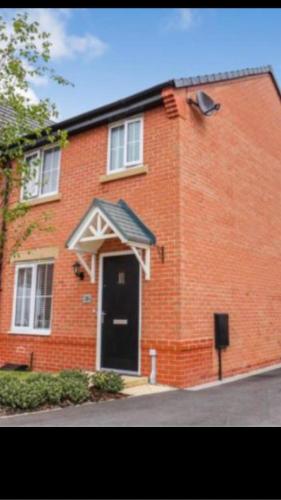 3 bedroom new build semi detached house in Cronton gîte à louer Rainhill Railway Station