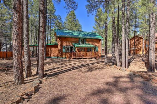 Pinetop Log Cabin Near Dining, Hiking and Golf! - Indian Pine