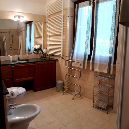Bathroom, Casa Vacanze Al Melograno in Bagni di Viterbo