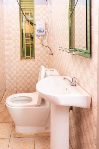 Quiet place endowed with a bedroom, parking & Wifi