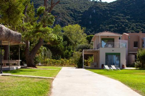  Brunello Seaside Apartments in Lefkada