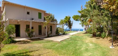  Brunello Seaside Apartments in Lefkada