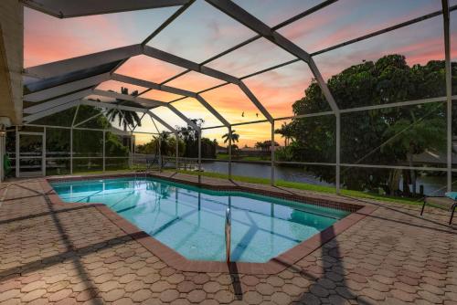 Luxury Waterfront Home with Pool Pet-friendly Villa Tortuga Roelens Vacations