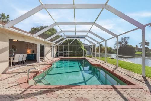 Luxury Waterfront Home with Pool Pet-friendly Villa Tortuga Roelens Vacations