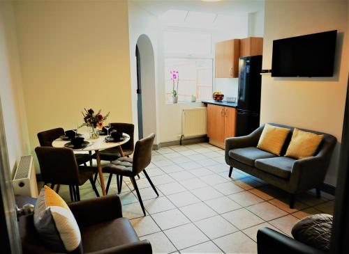 Regent Place - ENTIRE 5 bed House in Town Centre gîte à louer Rothwell