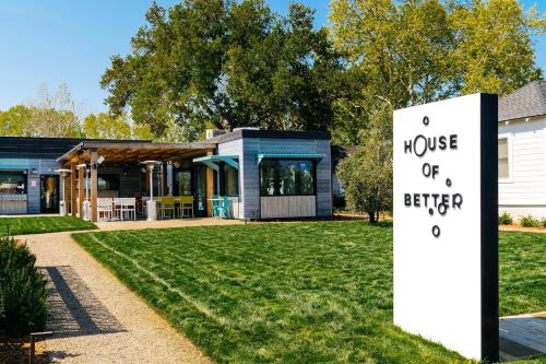 餐廳, Dr Wilkinsons Backyard Resort and Mineral Springs a Member of Design Hotels in 卡利斯托加