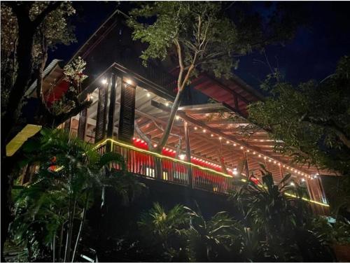 . Guanaja Beach Hotel