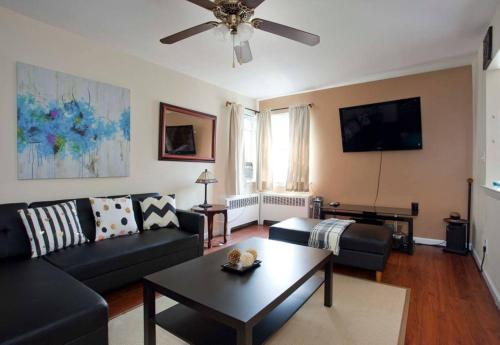 Private Room - Convenient - Late Check-in OK