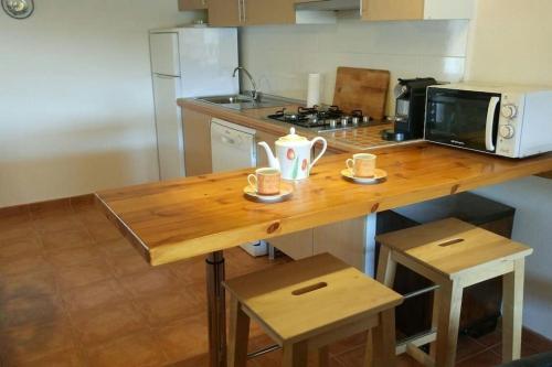 Habitour - Casa la Cenia in Cervera del Maestre