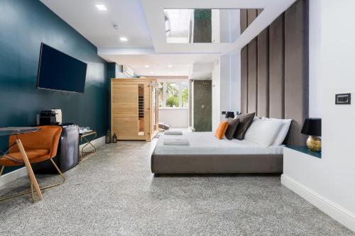 King Room with Spa Bath