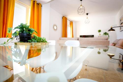 MONTESOL HOME - Parking Gratis