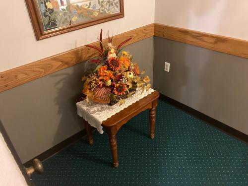 Landmark Motel in Clintonville, USA