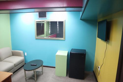 Shared LOFT - Private 3 Room unit sleeps up to 12