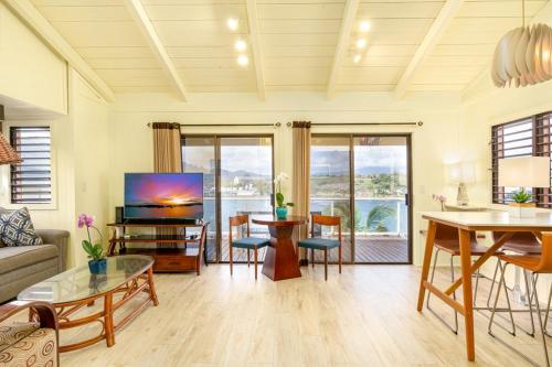 . Pali Kai Cottage 17 A, Ocean Bluff, Nawiliwili