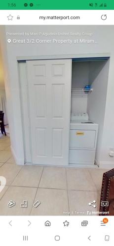 Luxury Private Room Washer Dryer Free Wifi in Miramar (FL)