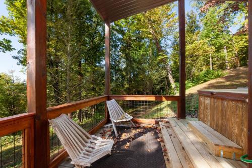 Bama Bears Den Cabin in Sevierville, USA