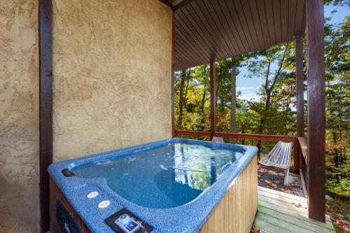 Bama Bears Den Cabin in Sevierville, USA
